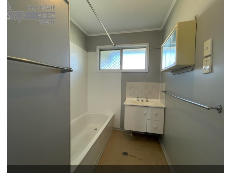 55 Wattle Street, Blackwater QLD 4717