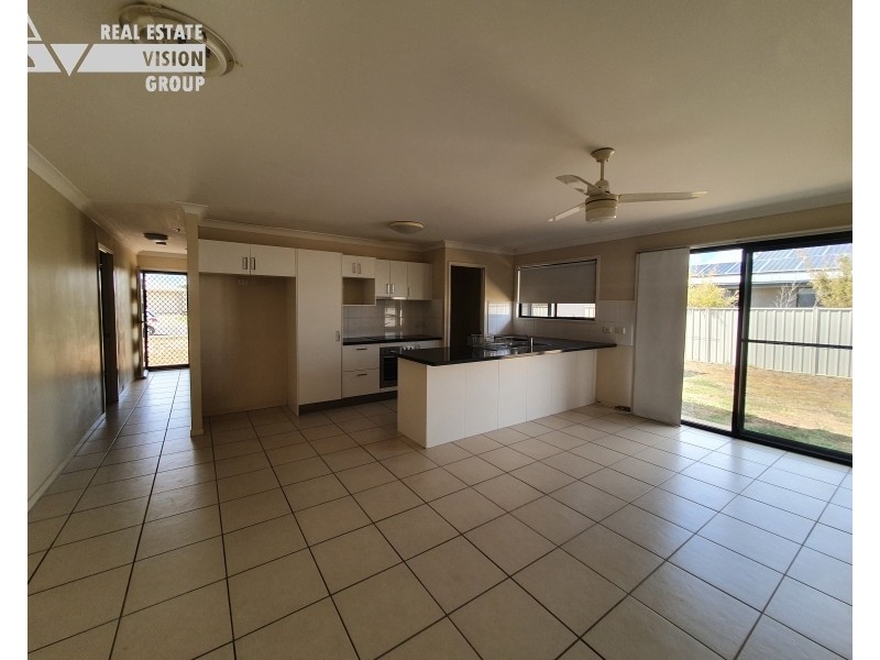 3 Baird St, Emerald QLD 4720