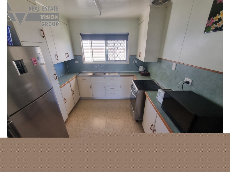72 Arthur St, Blackwater QLD 4717