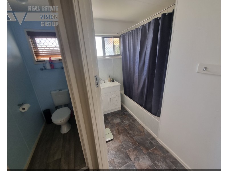 72 Arthur St, Blackwater QLD 4717