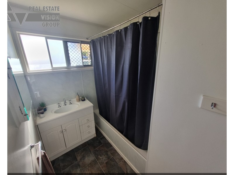 72 Arthur St, Blackwater QLD 4717