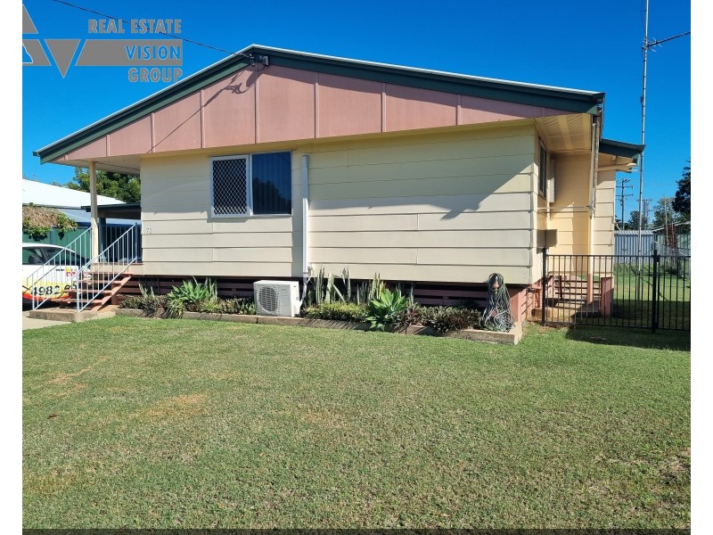 72 Arthur St, Blackwater QLD 4717