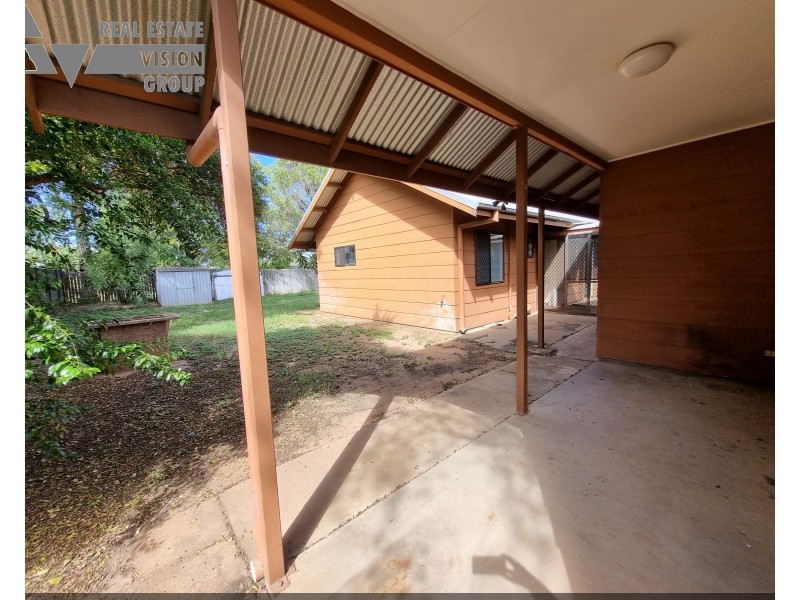 7 Diamond Dr, Blackwater QLD 4717