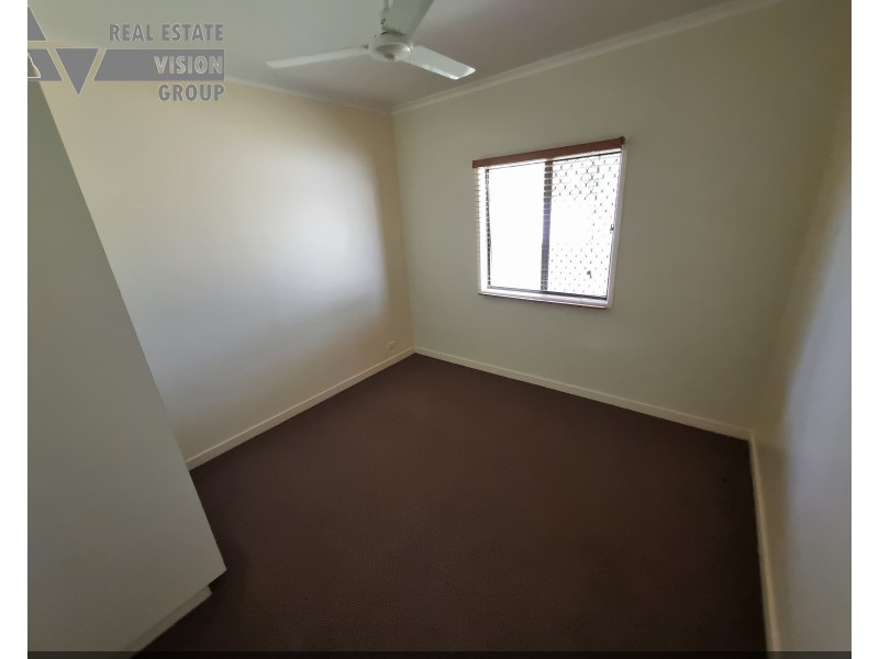 7 Diamond Dr, Blackwater QLD 4717
