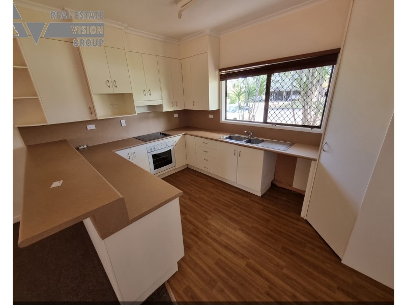 7 Diamond Dr, Blackwater QLD 4717