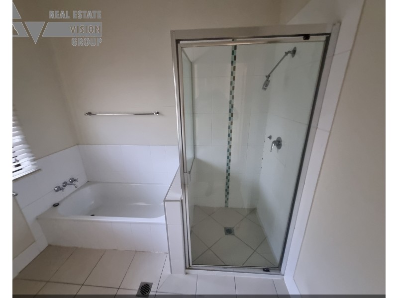 7 Diamond Dr, Blackwater QLD 4717