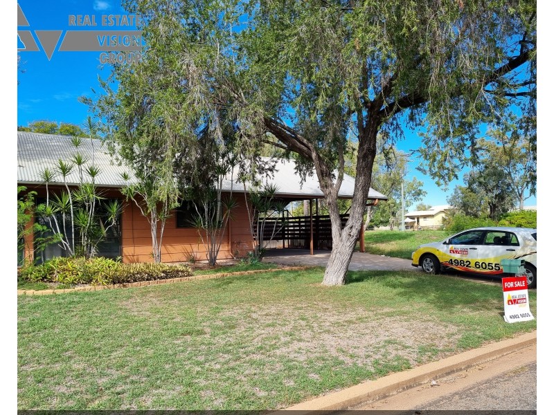 7 Diamond Dr, Blackwater QLD 4717