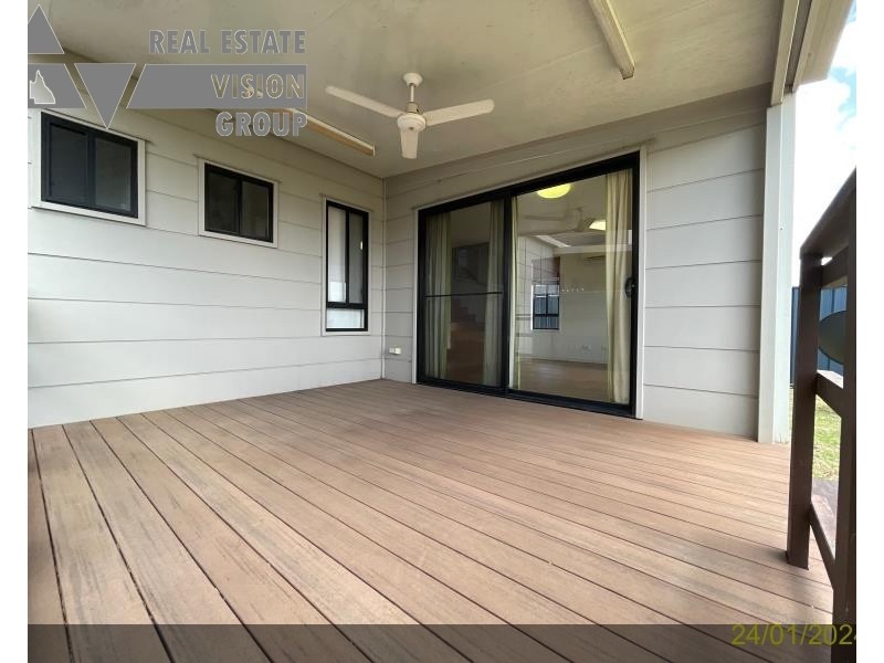 14 Deacon Dr, Blackwater QLD 4717