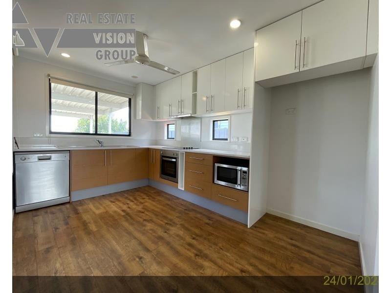 14 Deacon Dr, Blackwater QLD 4717