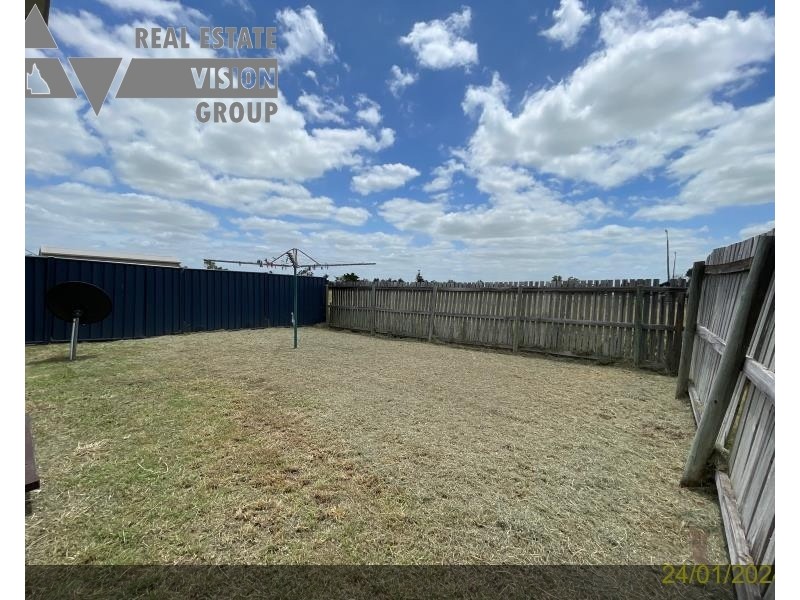 14 Deacon Dr, Blackwater QLD 4717