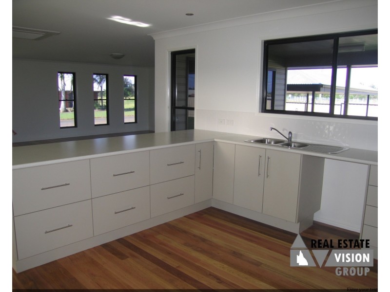 51 Hibiscus Street, Blackwater QLD 4717