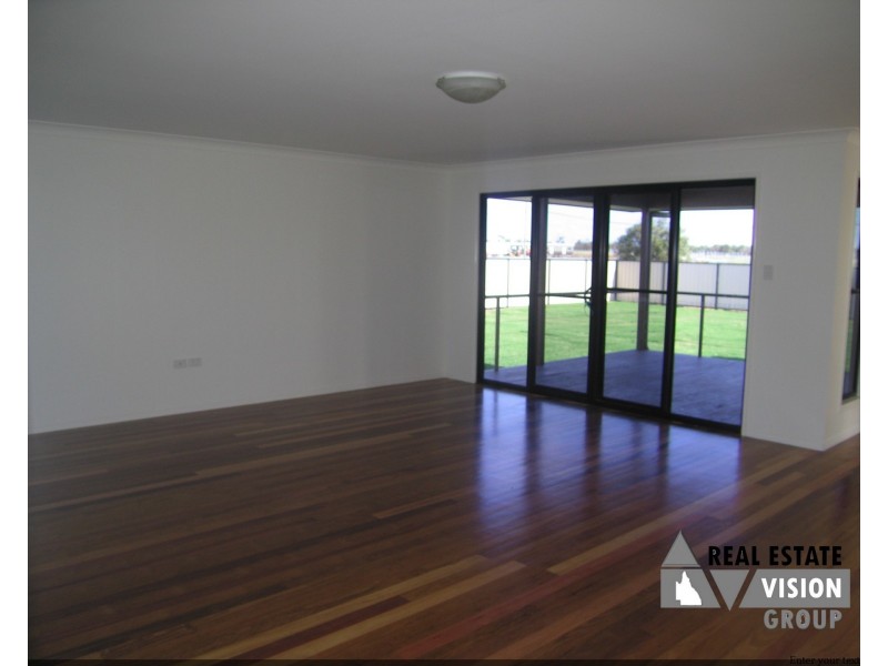 51 Hibiscus Street, Blackwater QLD 4717