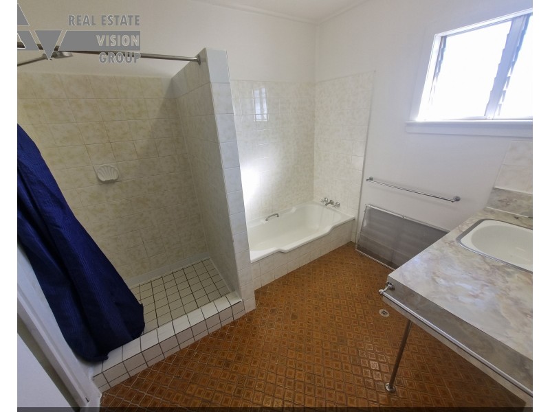 4 Conachan St, Blackwater QLD 4717
