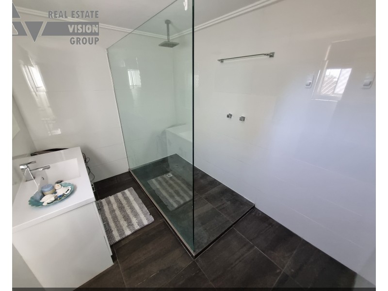 4 Conachan St, Blackwater QLD 4717