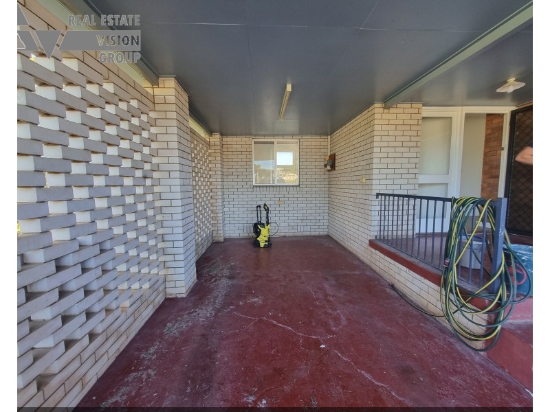4 Conachan St, Blackwater QLD 4717