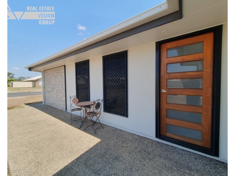 1 Scenic Dr, Emerald QLD 4720