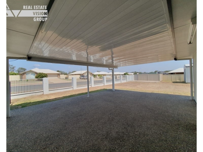1 Scenic Dr, Emerald QLD 4720