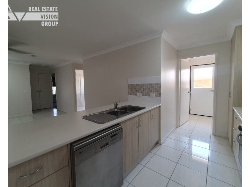 1 Scenic Dr, Emerald QLD 4720