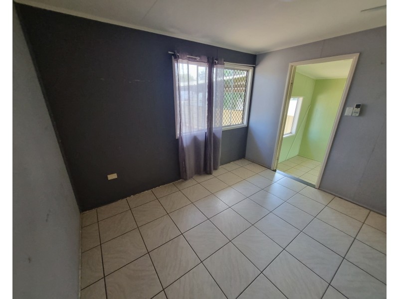 18 Bredhauer Street, Blackwater QLD 4717