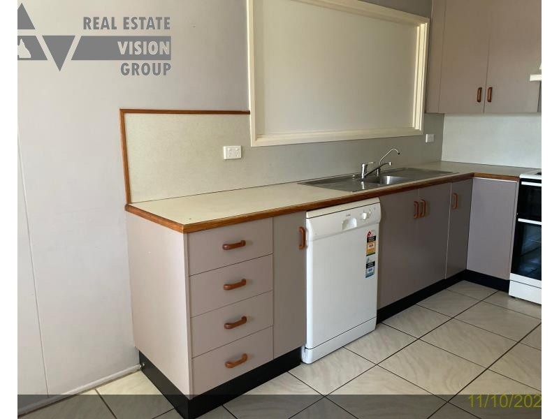 18 Bredhauer Street, Blackwater QLD 4717