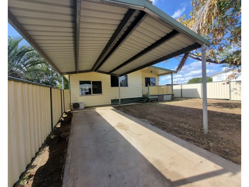 18 Bredhauer Street, Blackwater QLD 4717