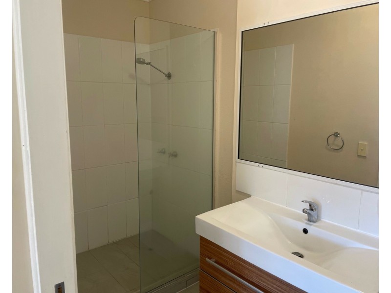 Unit 8/9 Erromango Dr, Jubilee Pocket QLD 4802