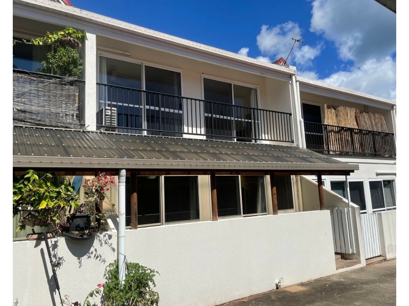 Unit 8/9 Erromango Dr, Jubilee Pocket QLD 4802