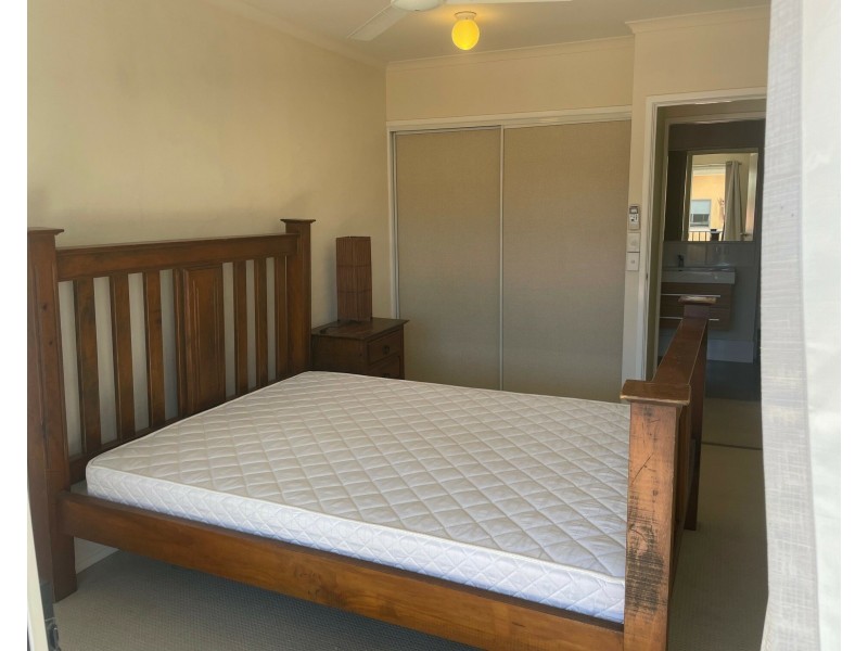 Unit 8/9 Erromango Dr, Jubilee Pocket QLD 4802