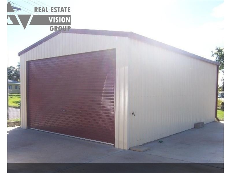 2 Mangrove Street, Blackwater QLD 4717