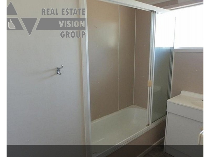 2 Mangrove Street, Blackwater QLD 4717