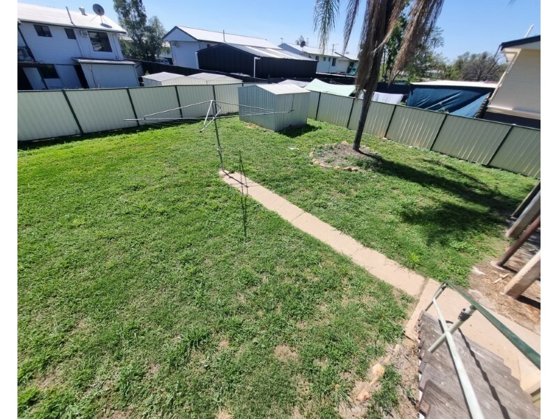 22 Gum St, Blackwater QLD 4717