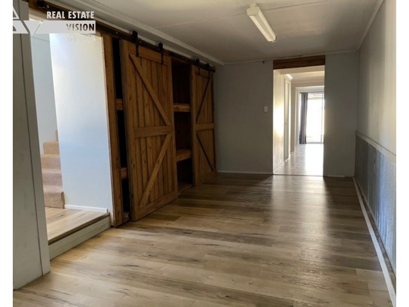 4 Roseanne Rd, Emerald QLD 4720