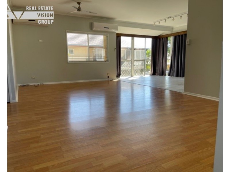 4 Roseanne Rd, Emerald QLD 4720