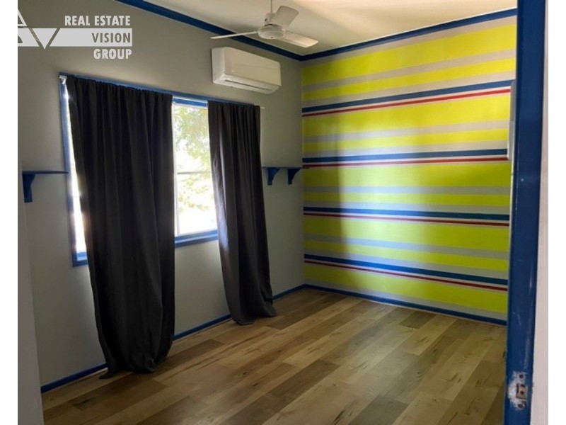 4 Roseanne Rd, Emerald QLD 4720