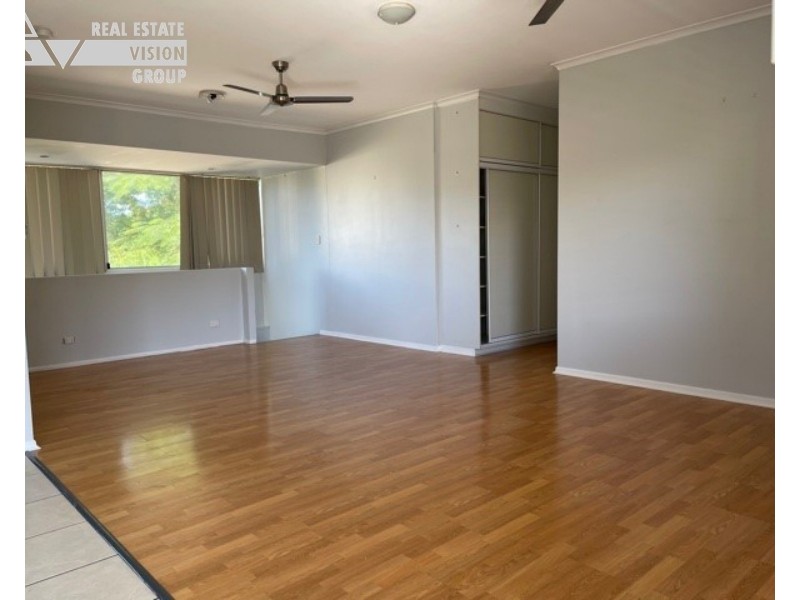 4 Roseanne Rd, Emerald QLD 4720