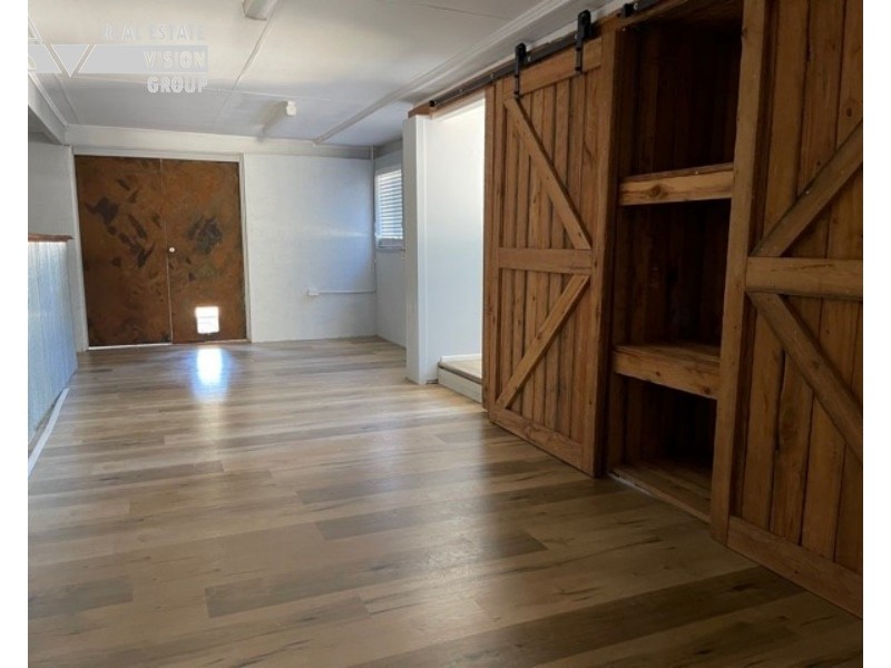 4 Roseanne Rd, Emerald QLD 4720