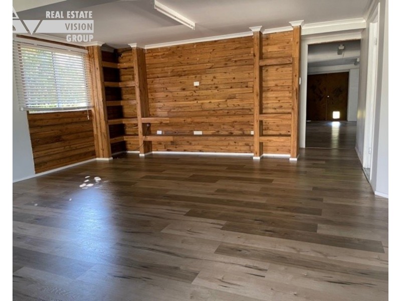 4 Roseanne Rd, Emerald QLD 4720