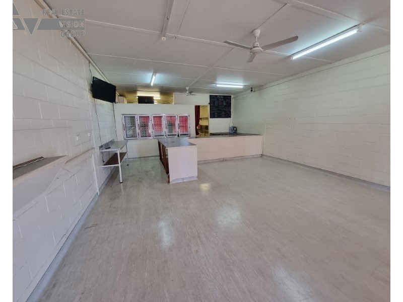 5 Arnold St, Blackwater QLD 4717