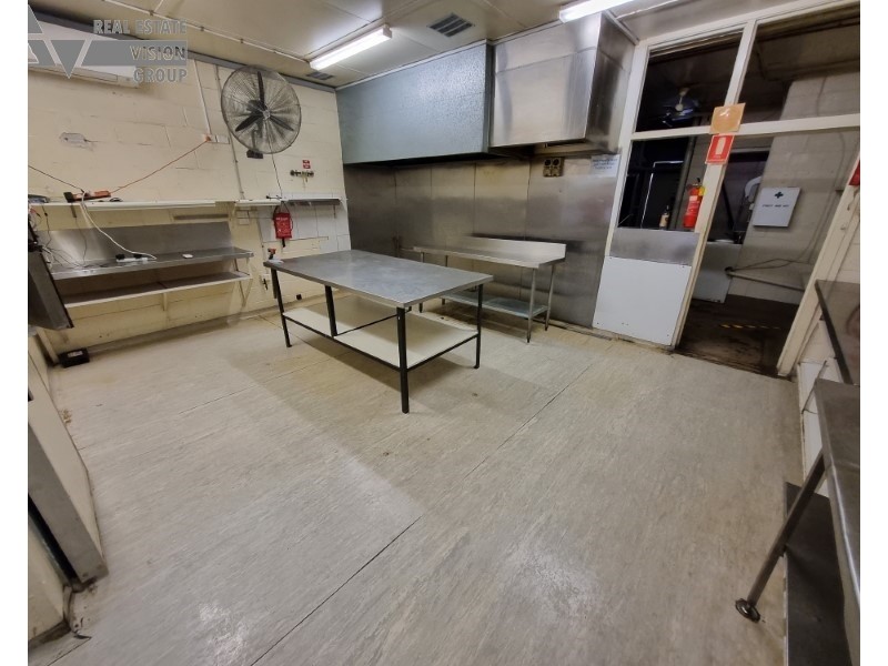 5 Arnold St, Blackwater QLD 4717