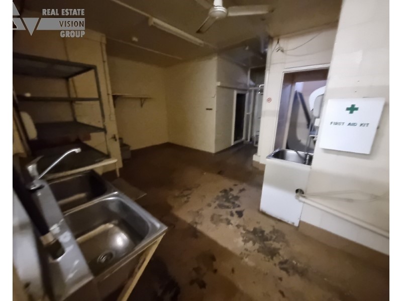 5 Arnold St, Blackwater QLD 4717