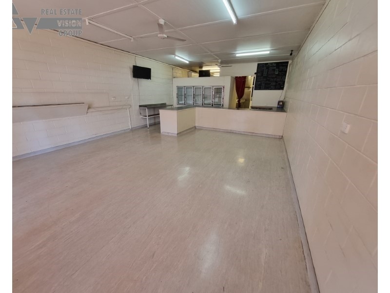 5 Arnold St, Blackwater QLD 4717