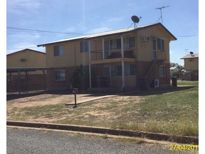 Unit/20A Blackbutt Street, Blackwater QLD 4717