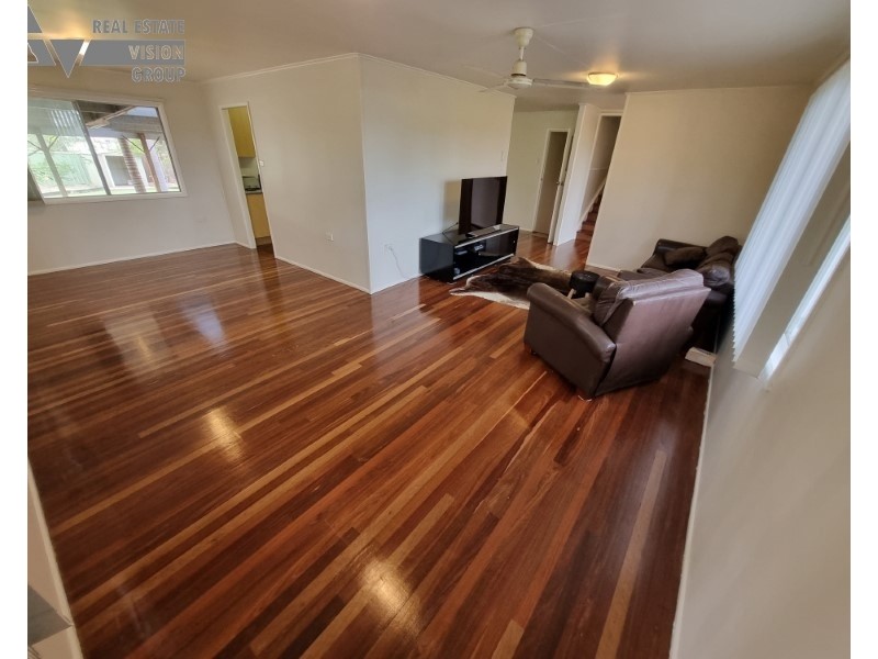 4 Yeates Ave, Blackwater QLD 4717