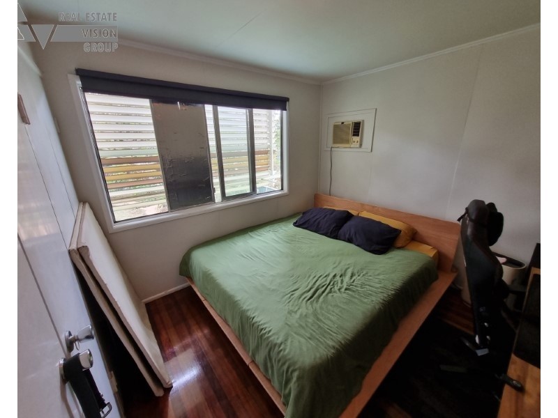 4 Yeates Ave, Blackwater QLD 4717