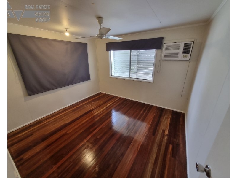 4 Yeates Ave, Blackwater QLD 4717