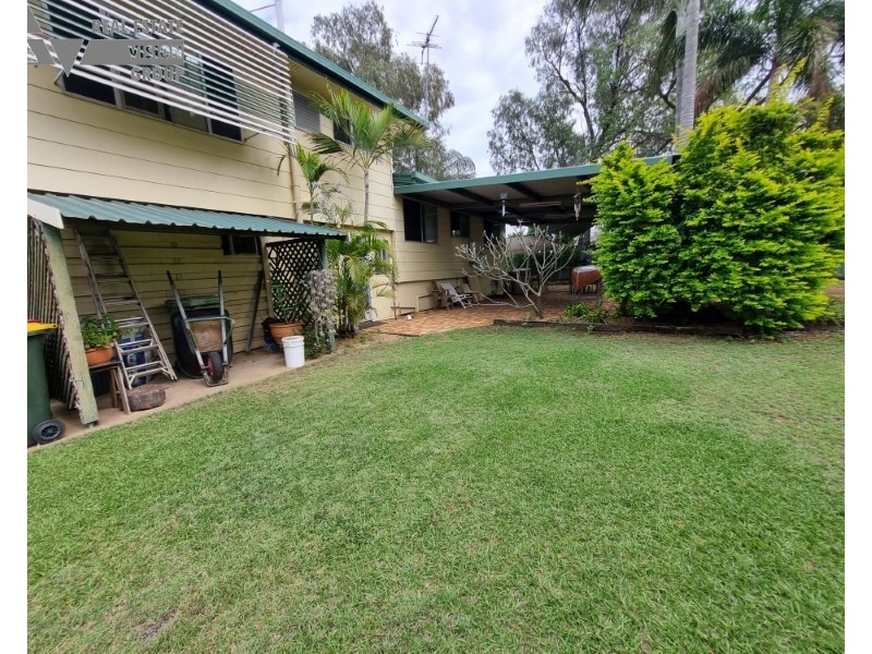 4 Yeates Ave, Blackwater QLD 4717