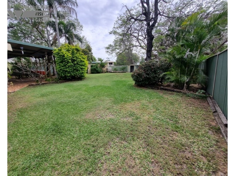 4 Yeates Ave, Blackwater QLD 4717