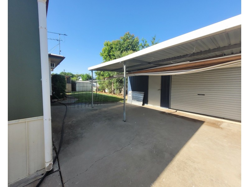 11 Bluff Street, Blackwater QLD 4717