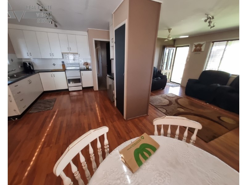 16 Doon St, Blackwater QLD 4717