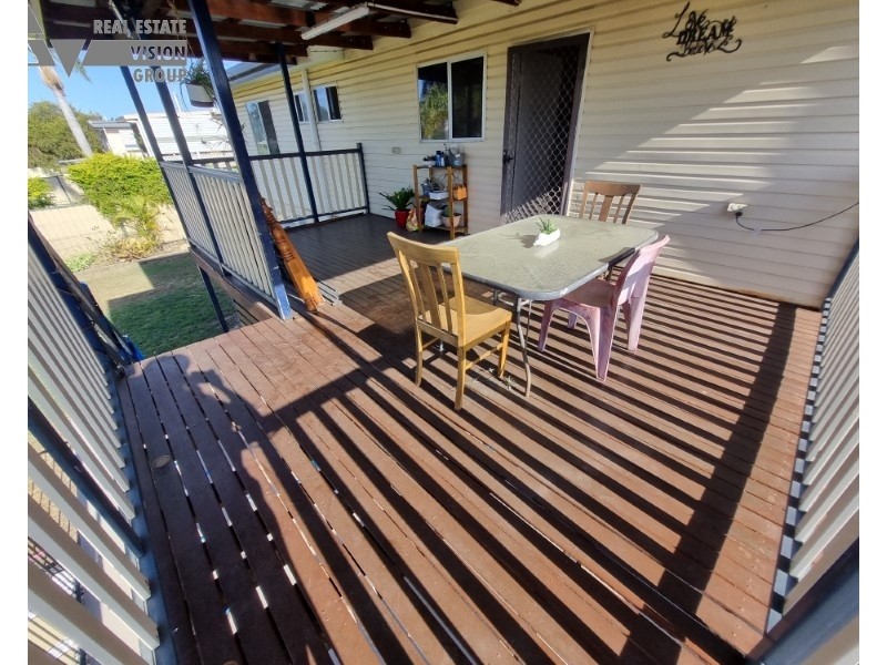 16 Doon St, Blackwater QLD 4717